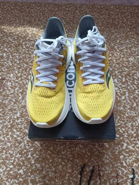 Кроссовки беговые saucony