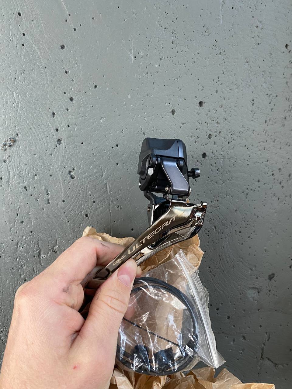 ПЕРЕДНИЙ ПЕРЕКЛЮЧАТЕЛЬ SHIMANO ULTEGRA DI2/12