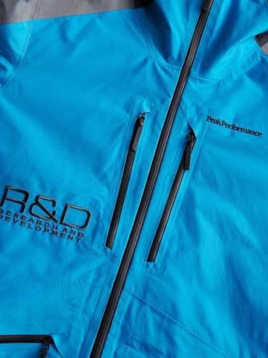 ЛЫЖНЫЙ КОСТЮМ PEAK PERFORMANCE