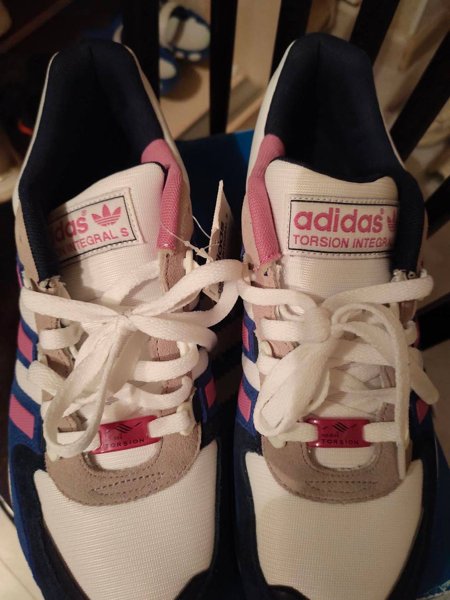 Adidas Torsion Integral