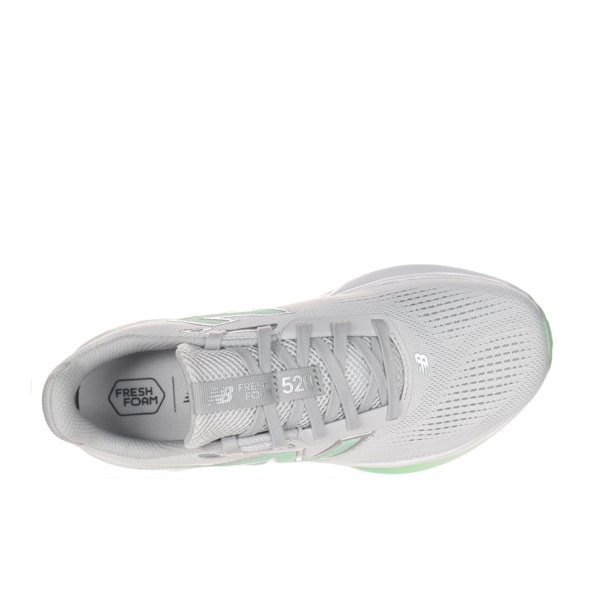 NEW BALANCE кроссовки женские W520